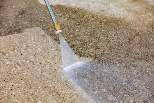 Best Parking Lot and Garage Cleaning  in La Crosse, WI